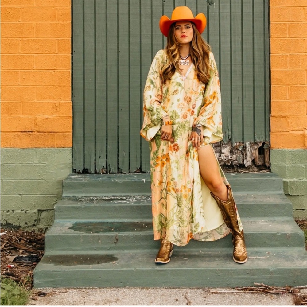 JUST BELLINA metallic STRIPE KAFTAN, Floral yellow peach grn, pink XS -S